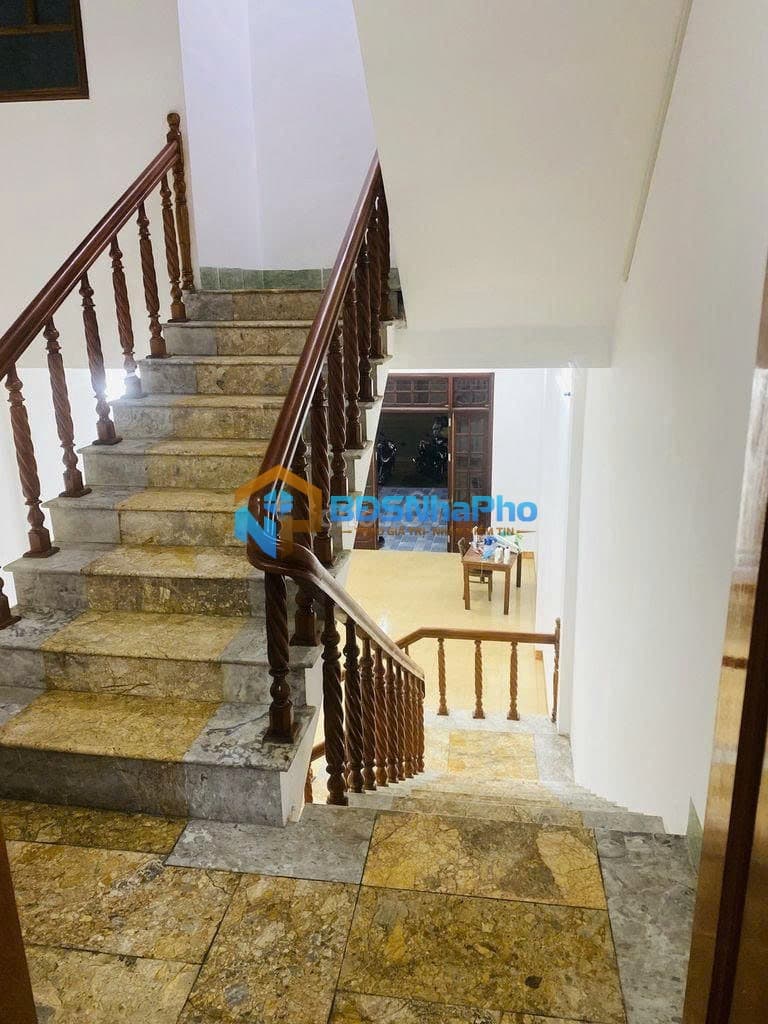 CHO THUÊ NHÀ NGUYÊN CĂN 3 TẦNG DT 106M2 TẠI NGÔ QUYỀN - Ảnh 3