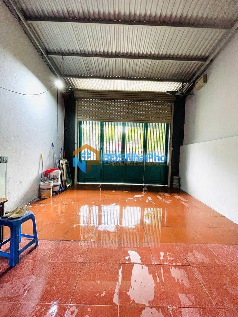 CHO THUÊ NHÀ NGUYÊN CĂN 3 TẦNG DT 95M2 TẠI LÊ VĂN HIẾN - Ảnh 2