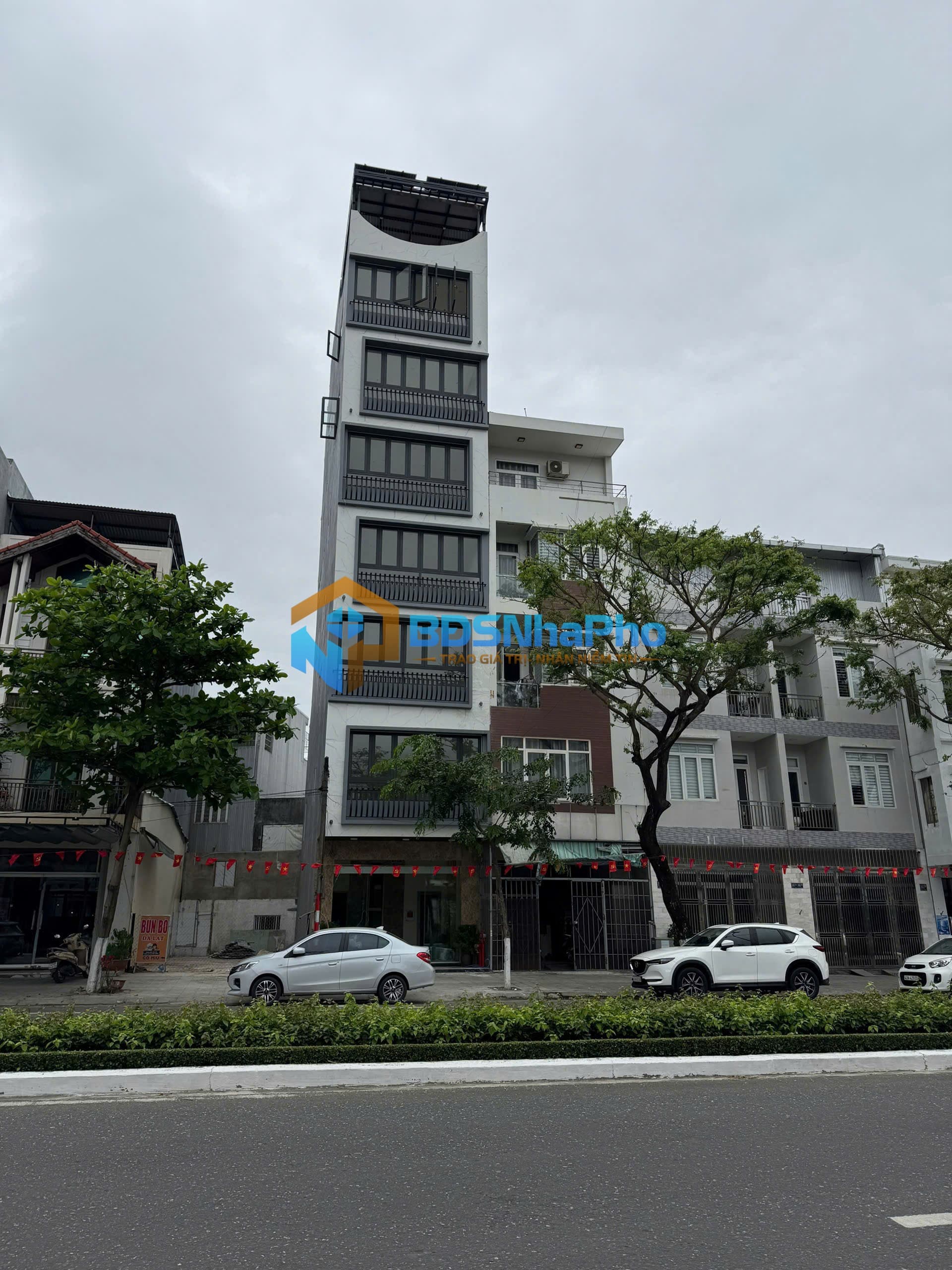 CHO THUÊ NHÀ NGUYÊN CĂN 8 TẦNG DT 608M2 GẦN CẦU THUẬN PHƯỚC - Ảnh 1