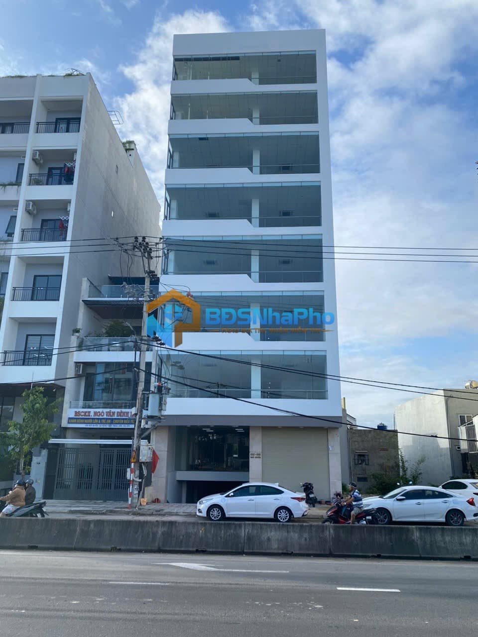 Tòa nhà 8 tầng có hầm 1440m2 tại Ngô Quyền, phù hợp làm văn phòng hoặc kinh doanh - Ảnh 1