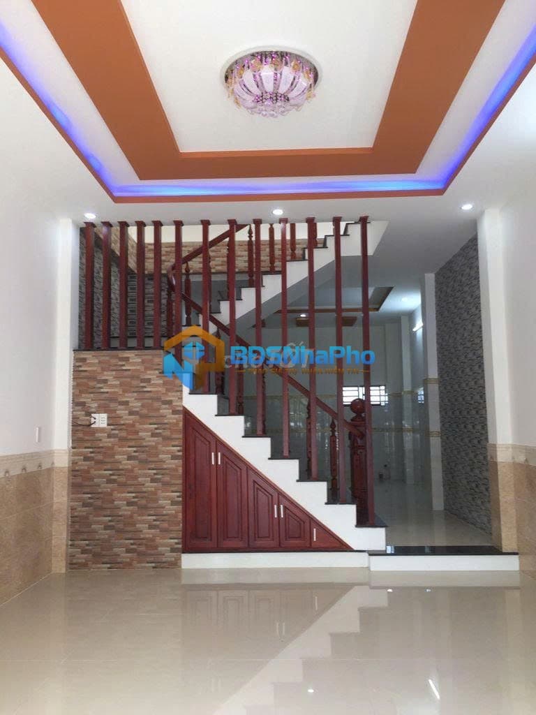 CHO THUÊ NHÀ NGUYÊN CĂN 2 TẦNG DT 100M2 TẠI NGUYỄN CÔNG HOAN - Ảnh 1