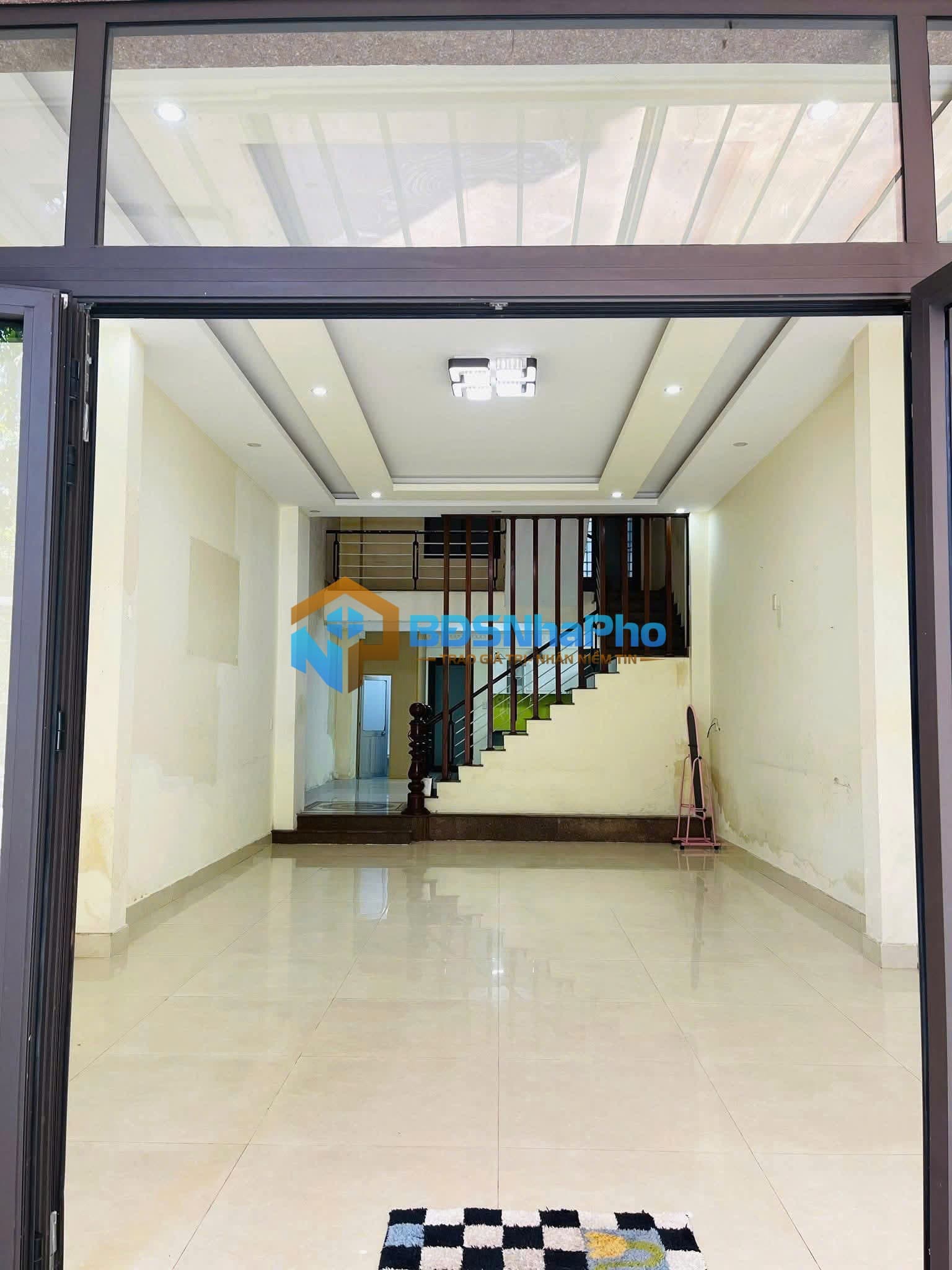 CHO THUÊ NHÀ NGUYÊN CĂN 3 TẦNG DT 129M2 TẠI LÊ THANH NGHỊ - Ảnh 1