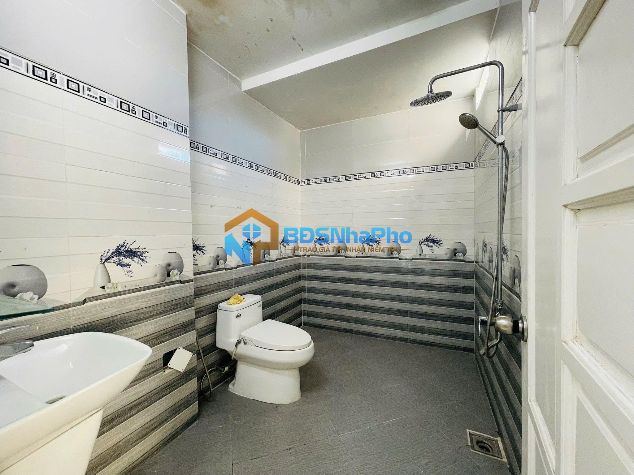 CHO THUÊ NHÀ NGUYÊN CĂN 3 TẦNG DT 157M2 TẠI NGUYỄN PHƯỚC NGUYÊN - Ảnh 6