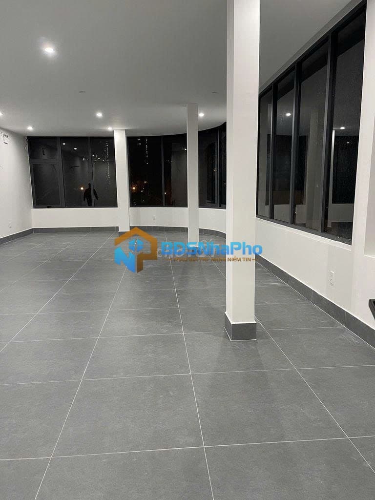 CHO THUÊ MB TRỐNG SUỐT DT 100M2 TẠI TRẦN NHÂN TÔNG - Ảnh 2