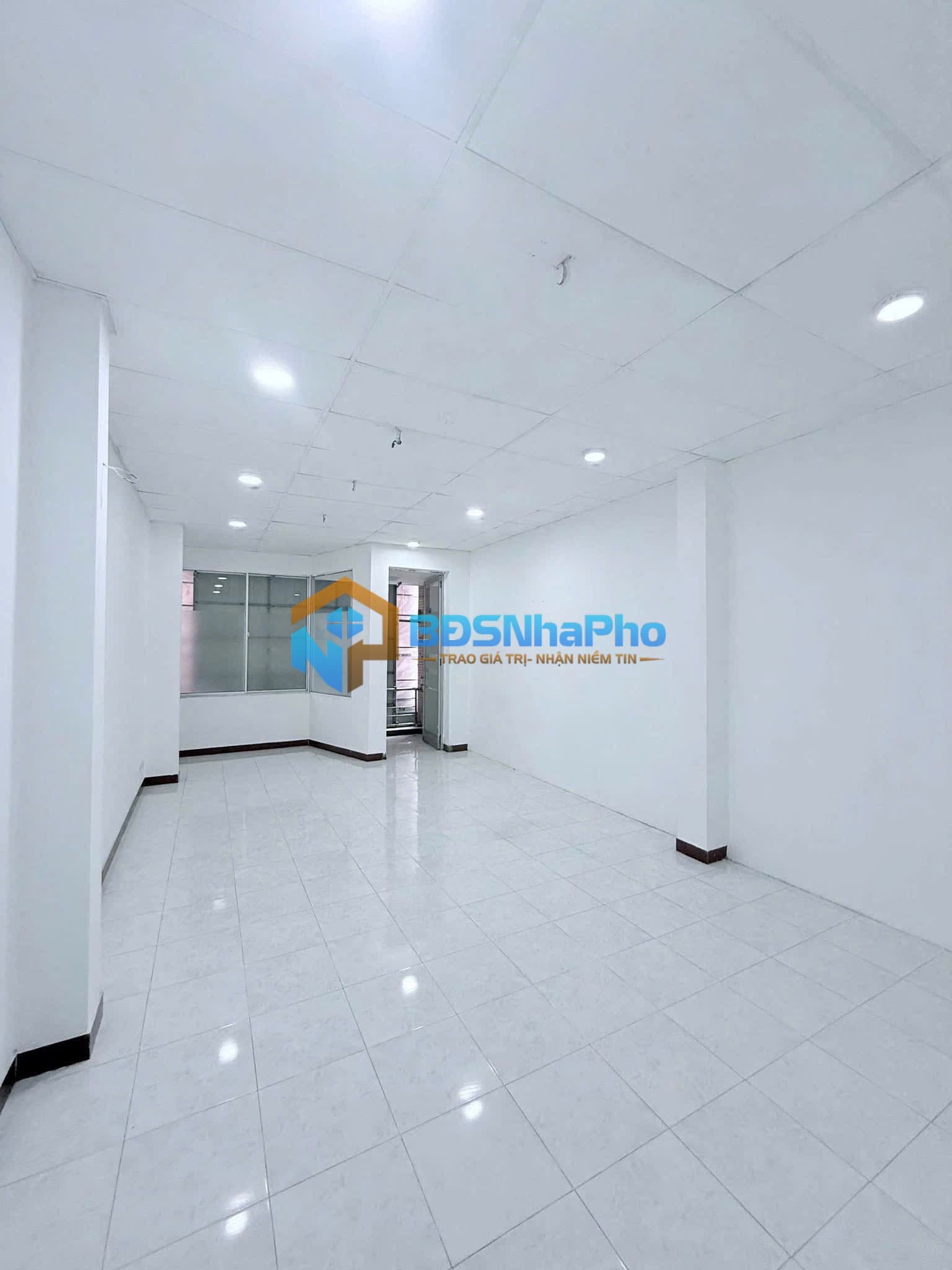 CHO THUÊ NHÀ 5 TẦNG MT HÙNG VƯƠNG - Ảnh 2