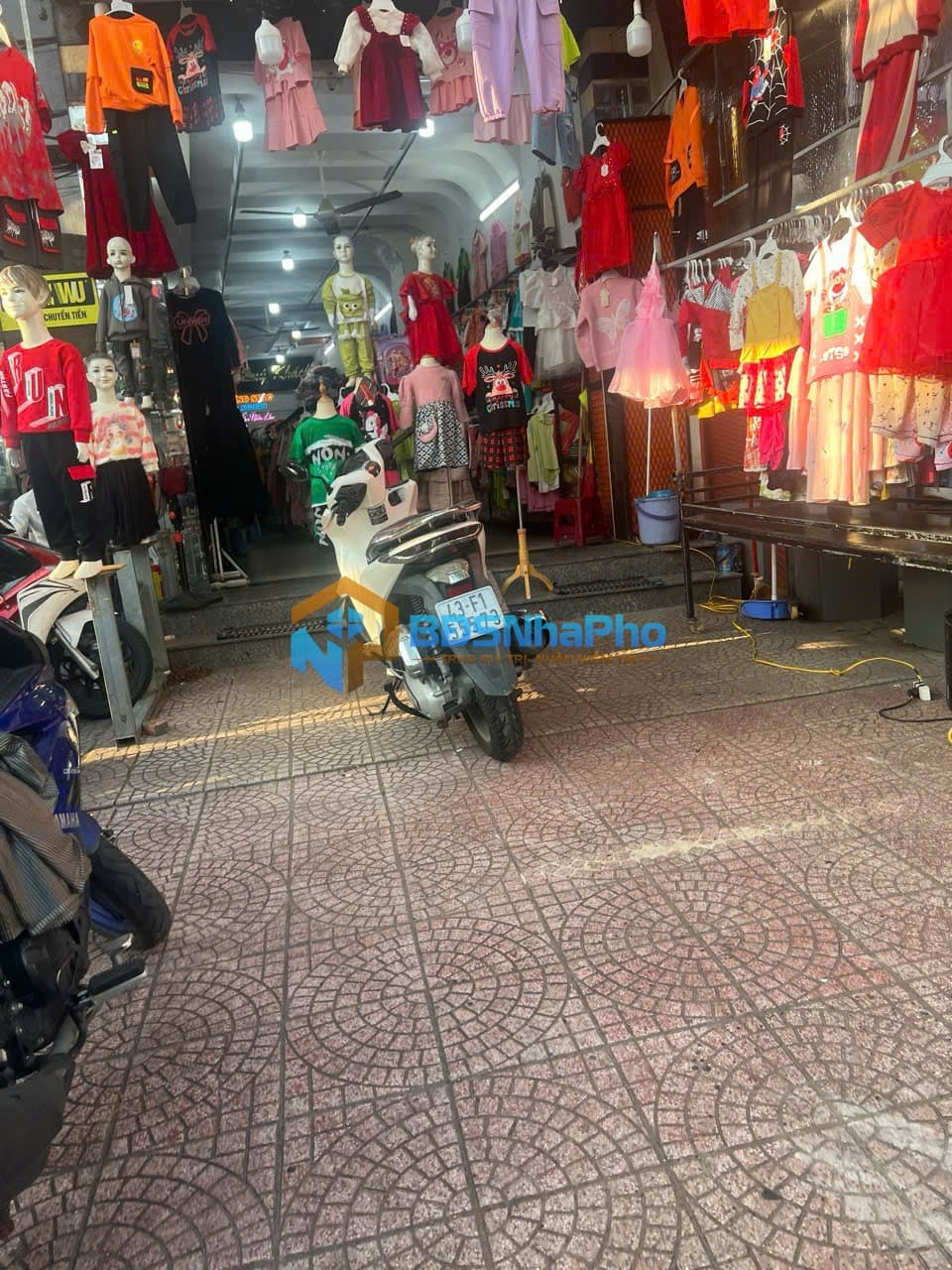 NHÀ 4 TẦNG 24 ÂU CƠ - LIÊN CHIỂU, ĐỐI DIỆN CHỢ HOÀ KHÁNH - Ảnh 1