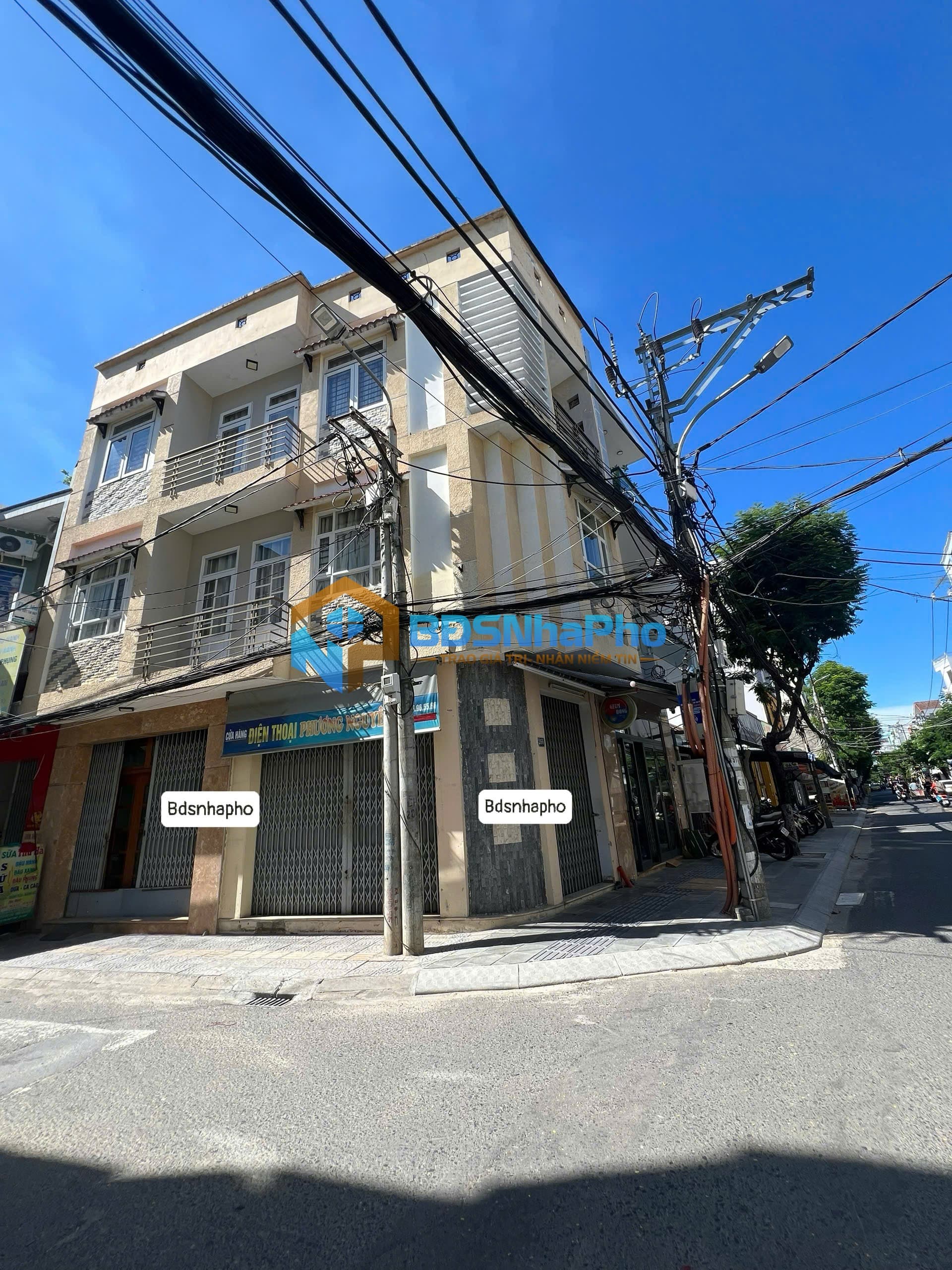 Cho thuê nhà 2 mặt tiền tại 266 Nguyễn Hoàng - Hải Châu - Ảnh 1