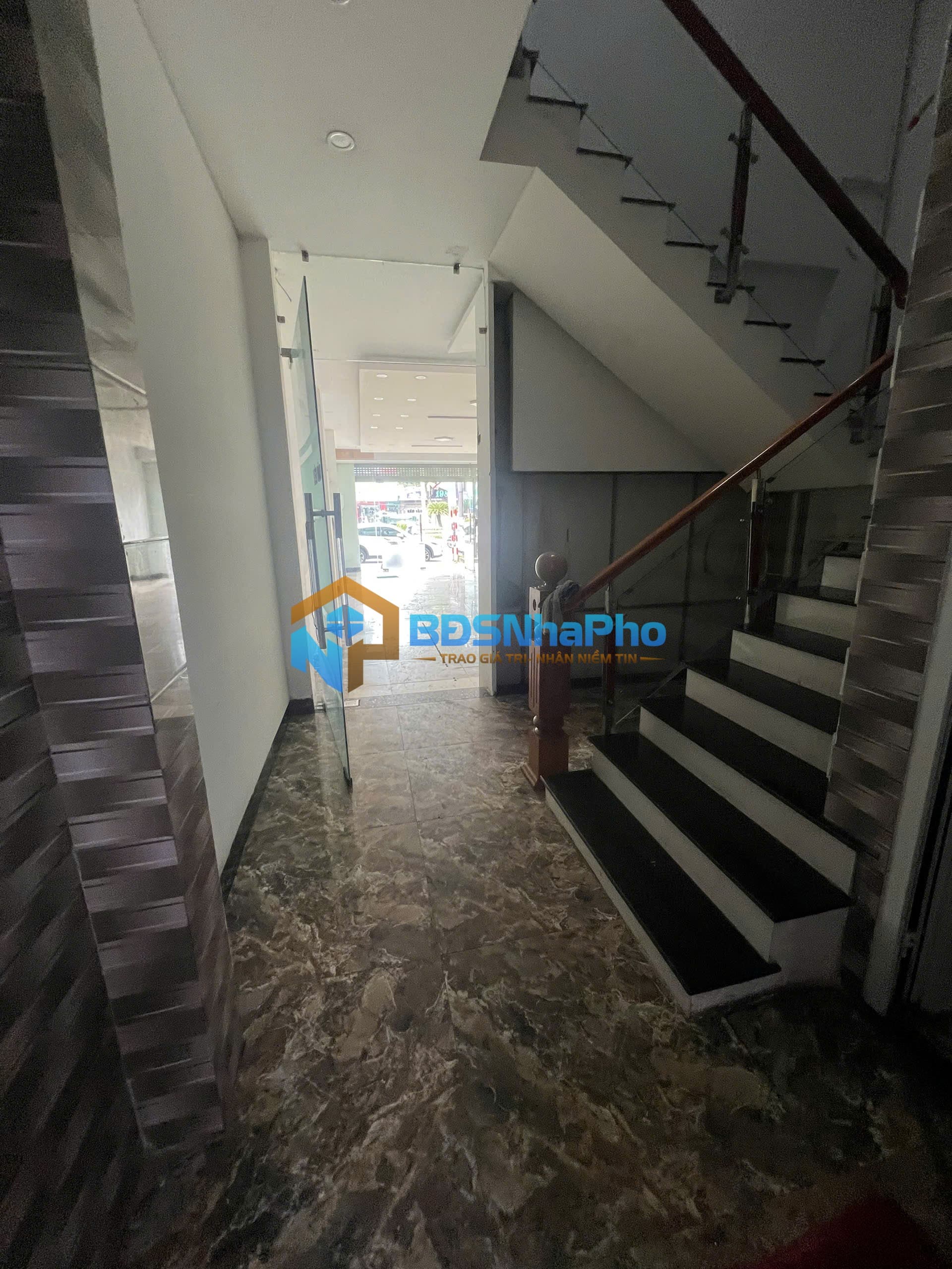 Cho thuê nhà 4 tầng tại 569 Điện Biên Phủ - Ảnh 5