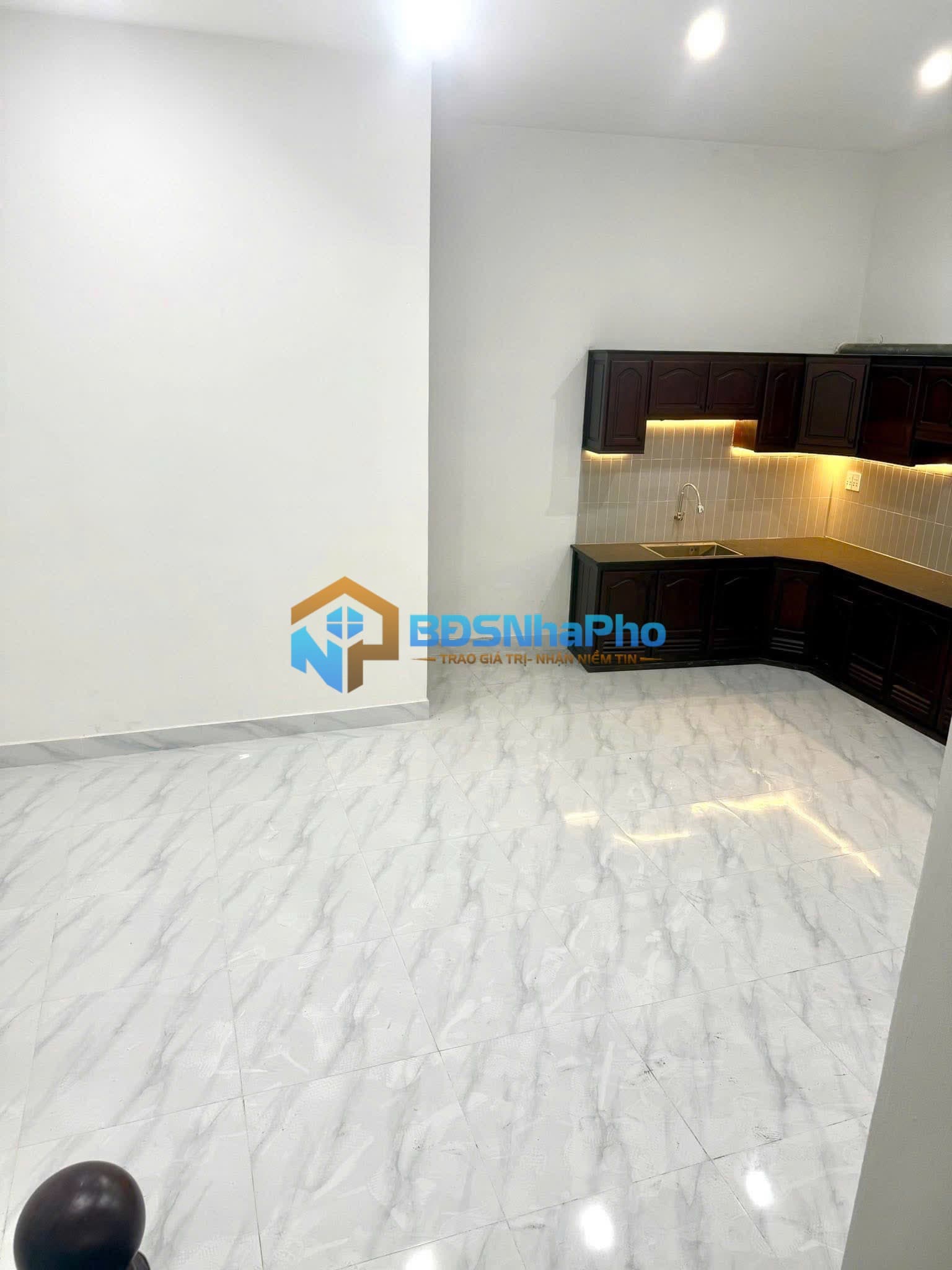 Cho thuê nhà nguyên căn 4 tầng Núi Thành Ngang 6m nhà đẹp làm Vp, trung tâm - Ảnh 6