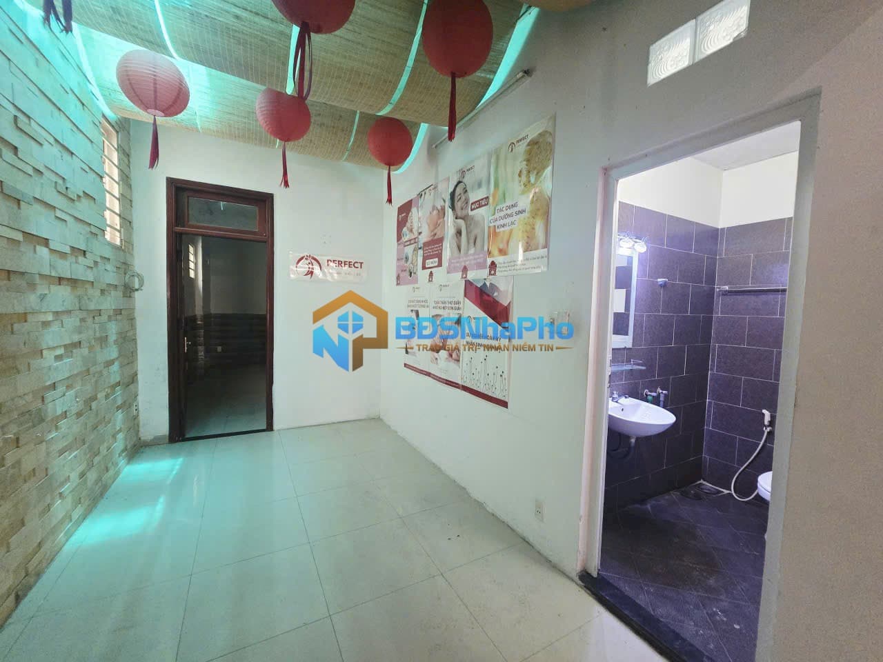 Nguyên căn 2 tầng đường Hải Phòng ngay bệnh viện - Ảnh 4